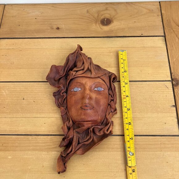 Sculpted Leather Wall Hanging Face with Hand Painted Features Vintage Artwork - Picture 3 of 4